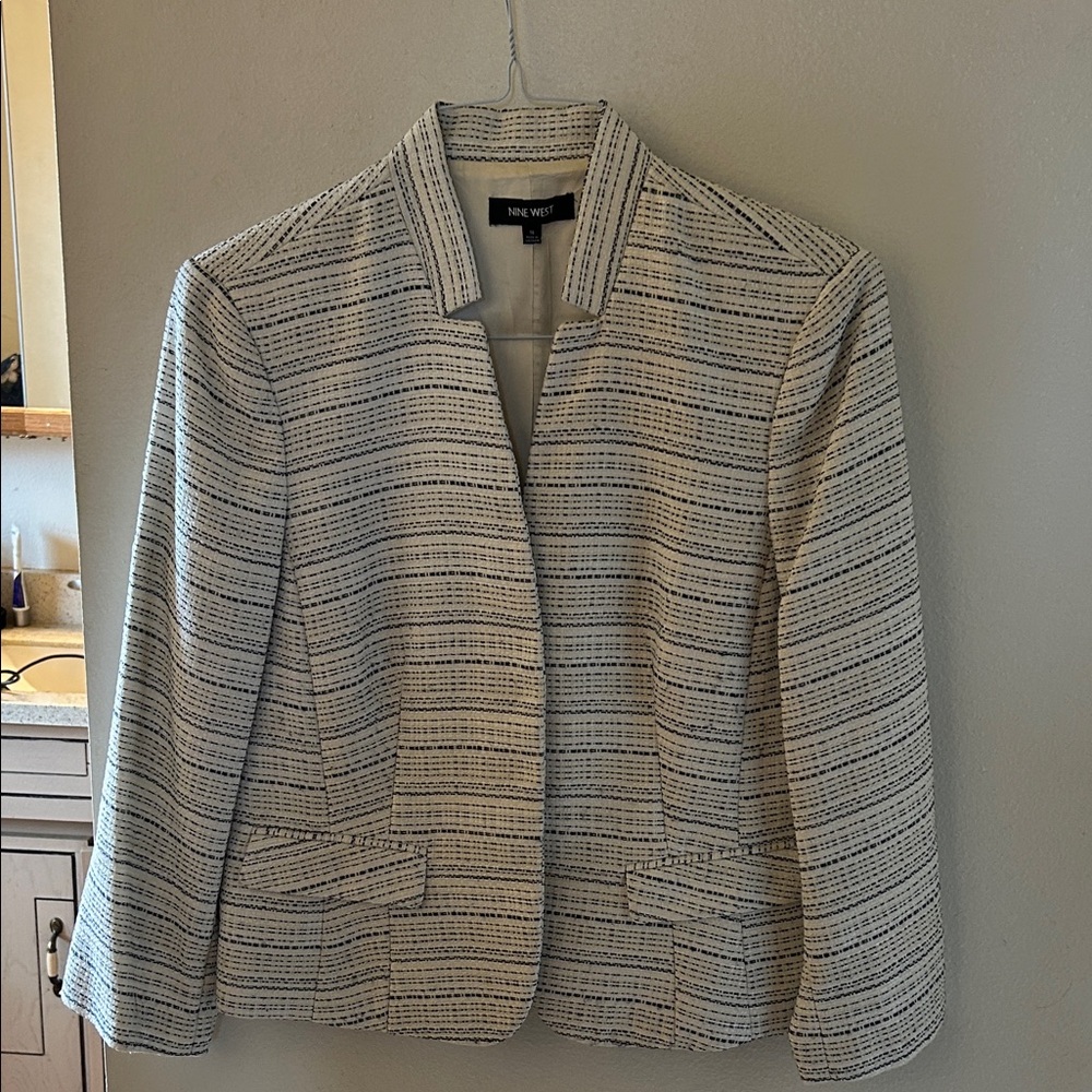 Chic Striped Blazer